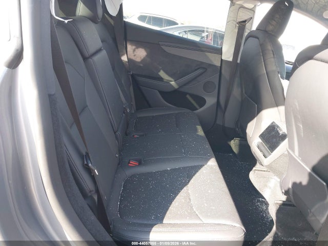 2026 TESLA MODEL Y 7SAYGDEE2TA455271 Photo 7