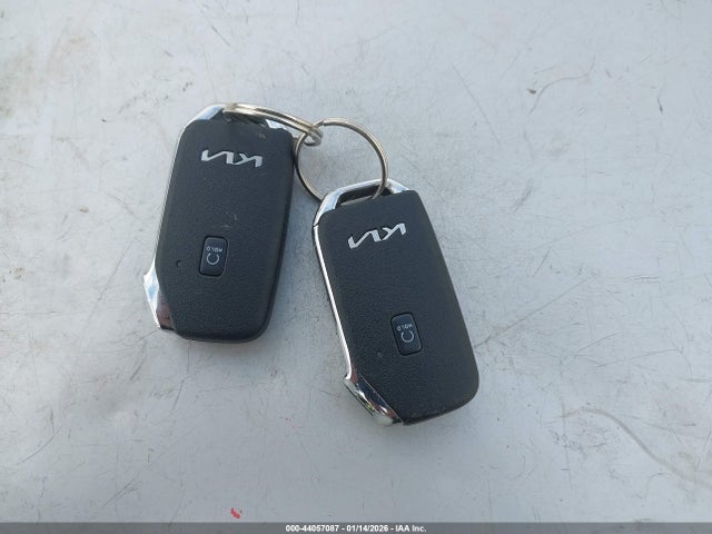 KNDCE3LC2N5529370 KIA Niro Ex Premium