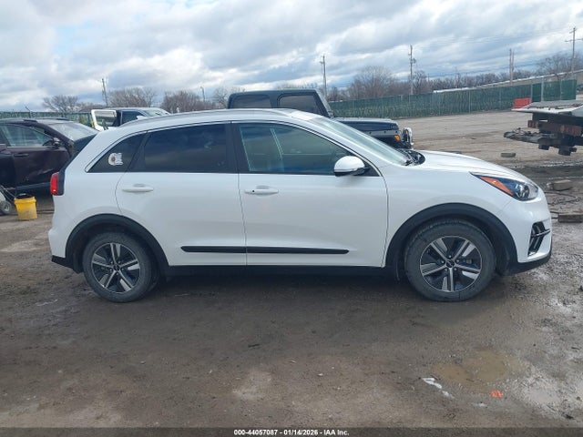 KNDCE3LC2N5529370 KIA Niro Ex Premium