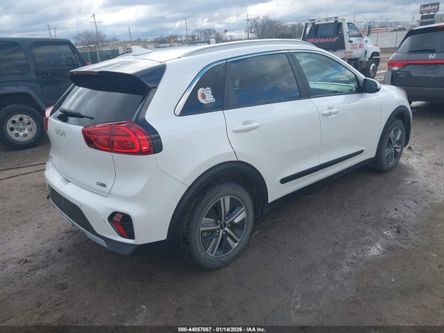 KNDCE3LC2N5529370 KIA Niro Ex Premium