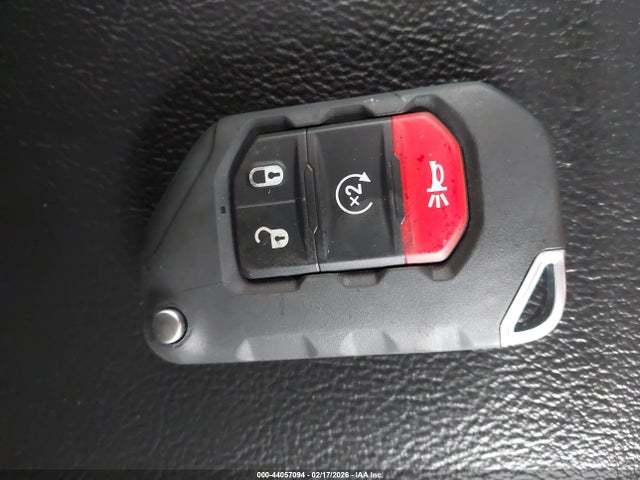 44057094 :رقم المزاد ، 1C4PJXEG6RW319715 vin ، 2024 Jeep Wrangler 4-door Sahara 4x4 مزاد بيع