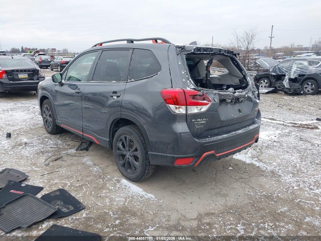 2022 SUBARU FORESTER JF2SKAJC8NH476766 Photo 2