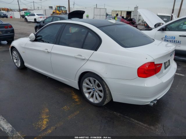 2011 BMW 328I WBAPH5C56BA445204 Photo 2
