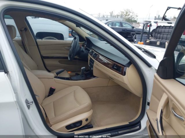 2011 BMW 328I WBAPH5C56BA445204 Photo 4