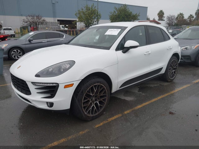 2015 PORSCHE MACAN WP1AB2A57FLB41271 Photo 1