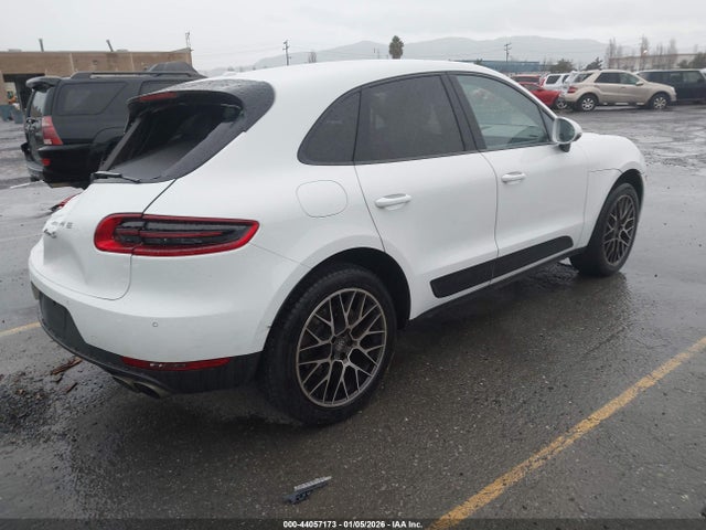 2015 PORSCHE MACAN WP1AB2A57FLB41271 Photo 3