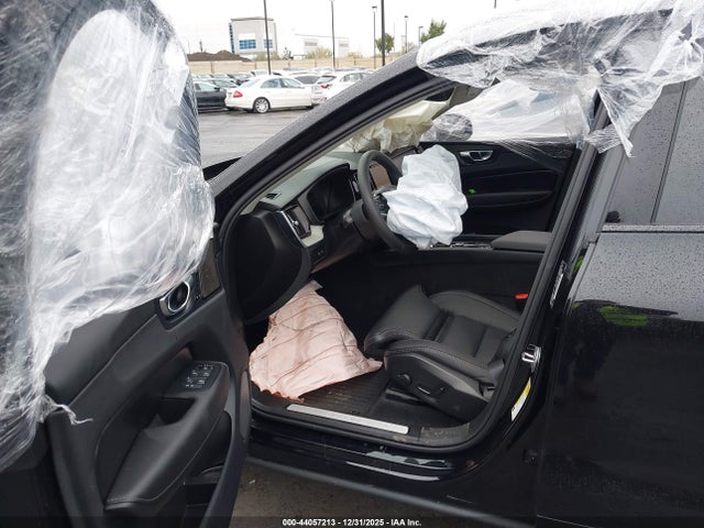 2025 VOLVO XC60 PLUG-IN HYBRID YV4H60RM9S1147516 Photo 4