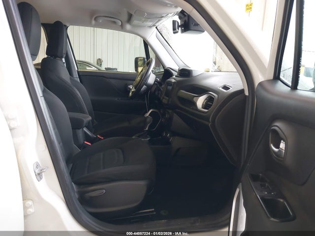 Jeep Renegade Latitude 4x4 2018 ZACCJBBB4JPH00555 Image 5