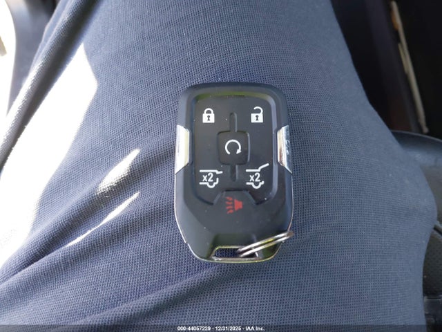 44057229 :رقم المزاد ، 1GKS2BKC6GR254800 vin ، 2016 Gmc Yukon Slt مزاد بيع