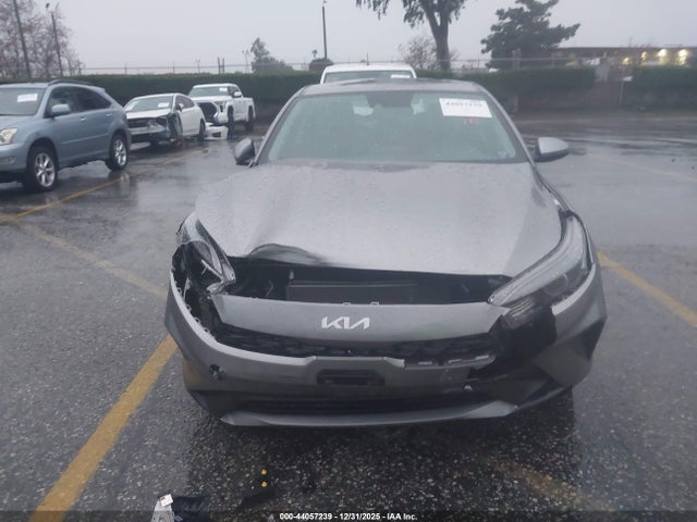3KPF24AD0PE592627 KIA Forte Lxs