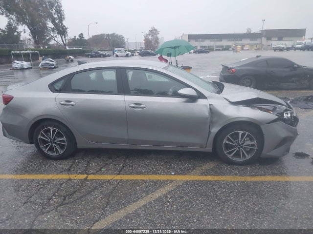 3KPF24AD0PE592627 KIA Forte Lxs