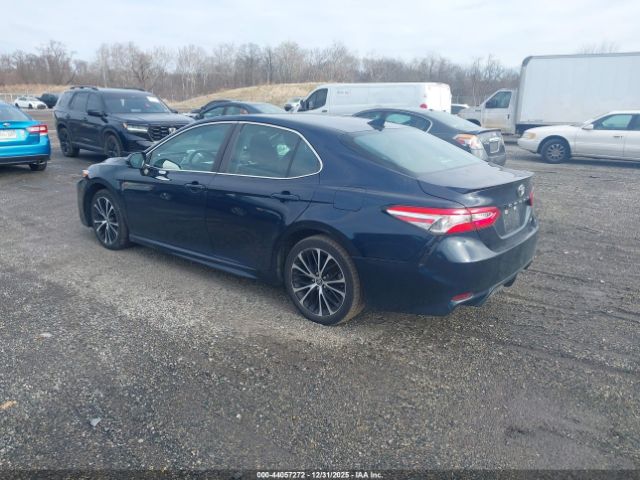 2020 TOYOTA CAMRY 4T1G11AK4LU974526 Photo 2