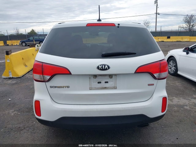 5XYKT3A62FG654506 KIA SORENTO LX