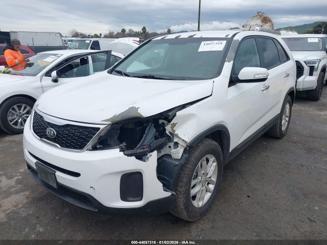 5XYKT3A62FG654506 KIA SORENTO LX