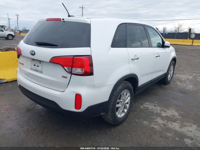 5XYKT3A62FG654506 KIA SORENTO LX
