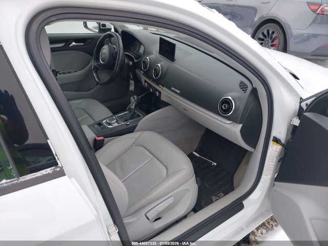 2015 AUDI A3 WAUBFGFF4F1104793 Photo 4