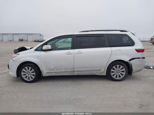 5TDDZ3DC3HS161688 Toyota Sienna Limited Premium 7 Passenger
