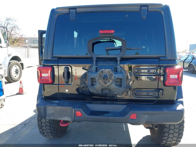 1C4HJXFN7JW176408 Jeep Wrangler Unlimited Rubicon 4x4