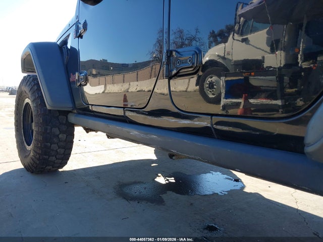 1C4HJXFN7JW176408 Jeep Wrangler Unlimited Rubicon 4x4