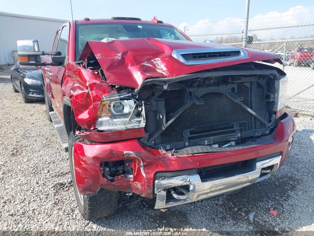 1GT12SEY5KF258961 GMC Sierra 2500hd Denali