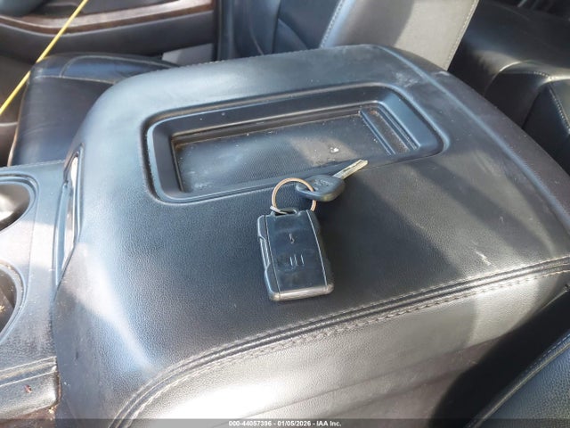 1GNSKBKC8HR200354 Chevrolet Tahoe Lt