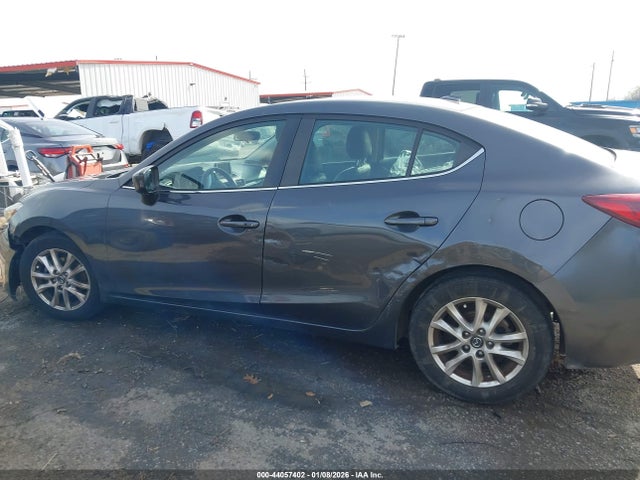 3MZBM1V77FM158671 Mazda Mazda3 I Touring