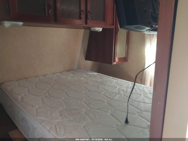 44057491 :رقم المزاد ، 5ZT2LCXB0CB002573 vin ، 2012 Lacrosse Luxury Lite مزاد بيع