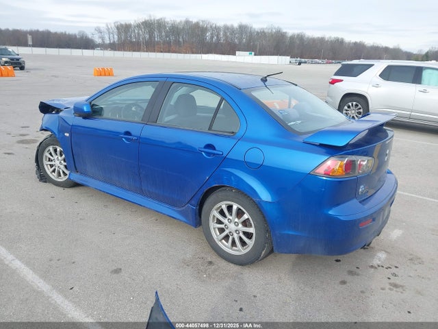 2011 MITSUBISHI LANCER JA32U2FU3BU028369 Photo 2