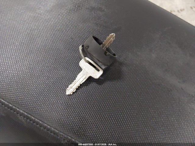 44057500 :رقم المزاد ، 4UF8S2JH6RT102288 vin ، 2024 Yama Mountain Max 800 165 مزاد بيع