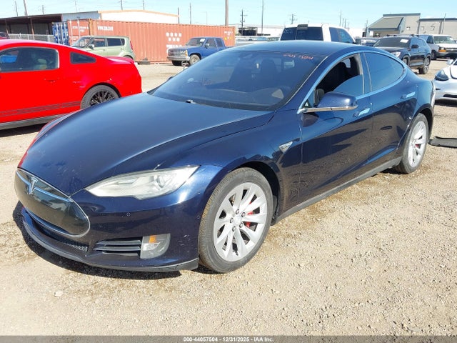 2015 Tesla Model S 70d/85d/p85d მანქანა იყიდება აუქციონზე, vin: 5YJSA1H27FFP78307, აუქციონის ნომერი: 44057504