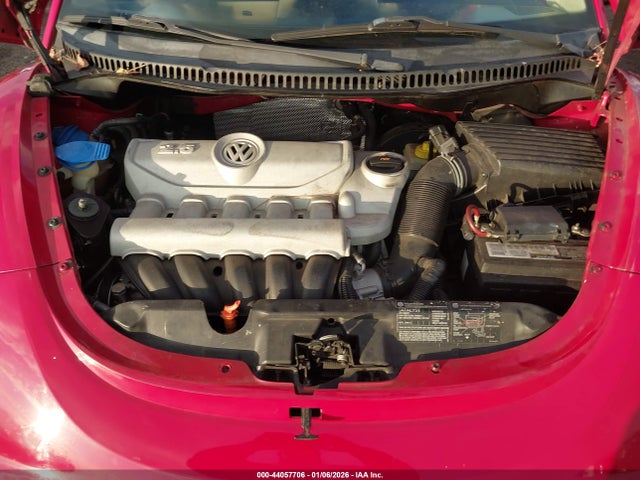 44057706 :رقم المزاد ، 3VWRG31C46M404371 vin ، 2006 Volkswagen New Beetle 2.5 مزاد بيع