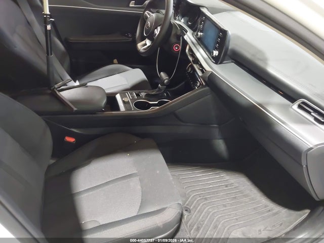 2021 Kia K5 Lx მანქანა იყიდება აუქციონზე, vin: 5XXG24J22MG069082, აუქციონის ნომერი: 44057737