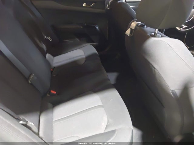 2021 Kia K5 Lx მანქანა იყიდება აუქციონზე, vin: 5XXG24J22MG069082, აუქციონის ნომერი: 44057737