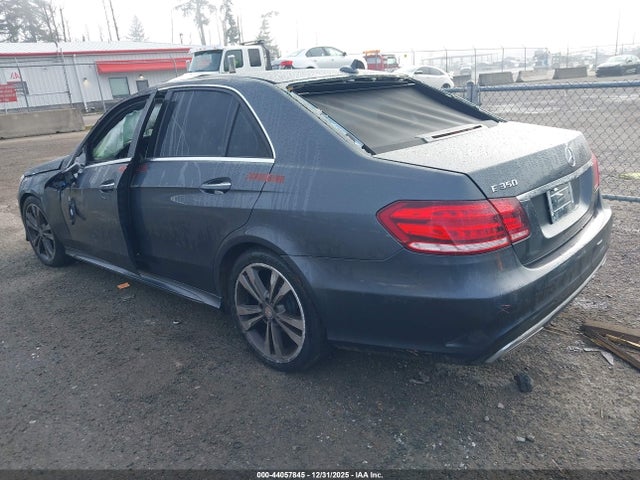 2014 MERCEDES-BENZ E 350 WDDHF5KB7EB054765 Photo 2