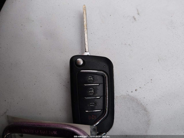 5XYPG4A57GG011142 KIA Sorento 3.3l Lx