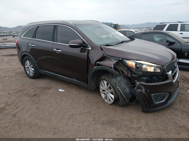 5XYPG4A57GG011142 KIA Sorento 3.3l Lx