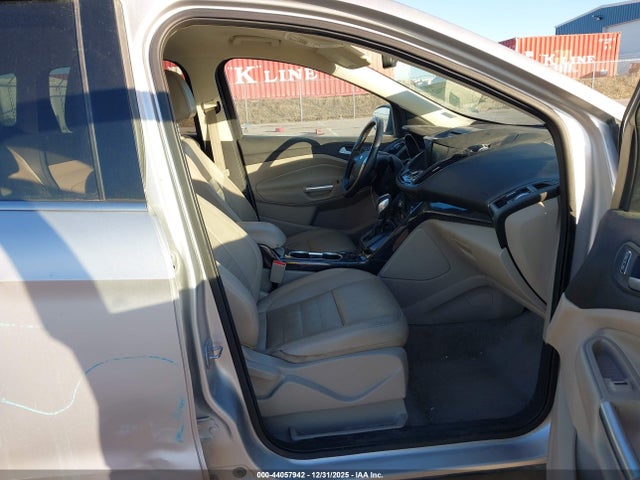 1FMCU9J96EUC30270 Ford Escape Titanium