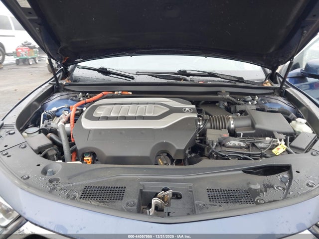 2018 ACURA RLX SPORT HYBRID JH4KC2F90JC000595 Photo 9