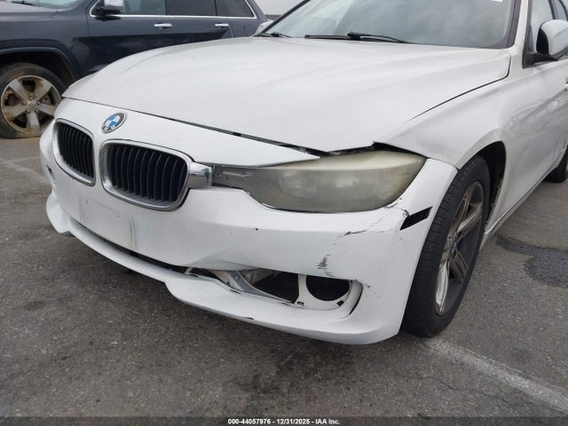 WBA3B1G58ENN90843 BMW 320i