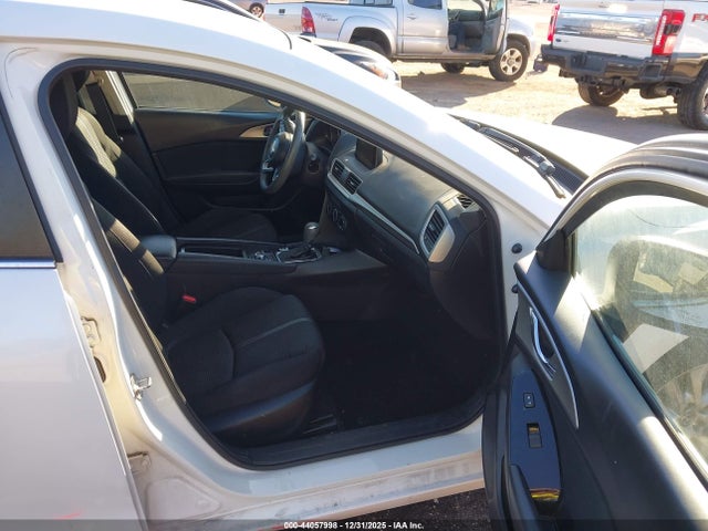 Продаж на аукціоні авто 2018 Mazda Mazda3 Sport, vin: 3MZBN1U7XJM208695, номер лоту: 44057998
