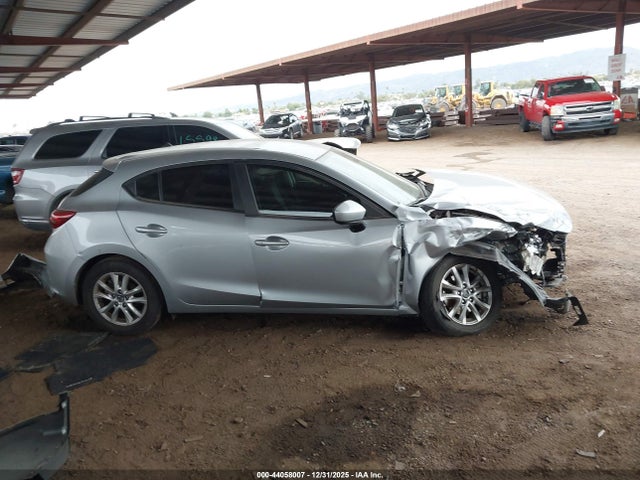Mazda Mazda3 Sport 2018 3MZBN1K76JM200225 Image 13