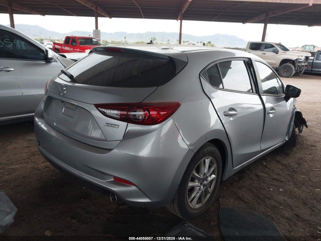 Mazda Mazda3 Sport 2018 3MZBN1K76JM200225 Image 4