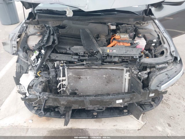 KMHLM4DJ5RU115528 Hyundai Elantra Hybrid Blue