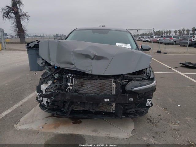 KMHLM4DJ5RU115528 Hyundai Elantra Hybrid Blue
