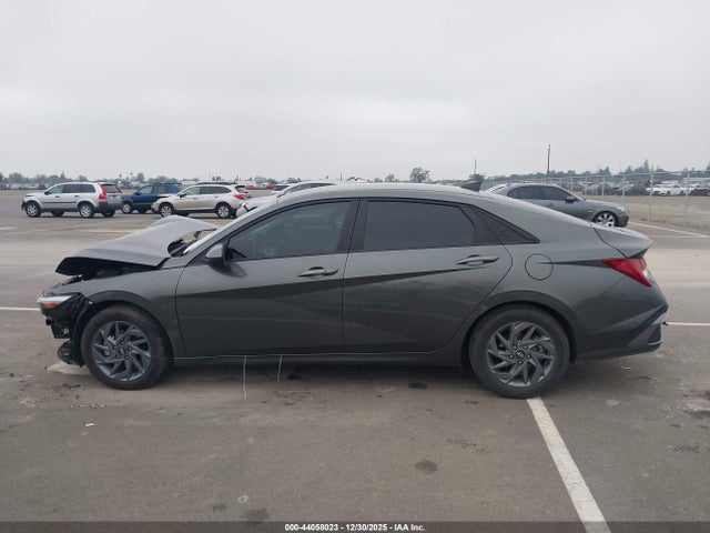 KMHLM4DJ5RU115528 Hyundai Elantra Hybrid Blue