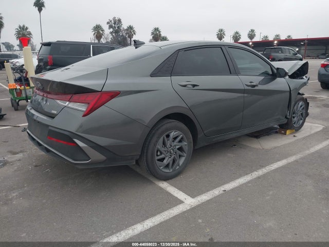 KMHLM4DJ5RU115528 Hyundai Elantra Hybrid Blue