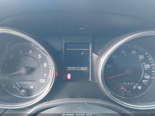 2011 JEEP GRAND CHEROKEE 1J4RR4GG2BC547645 Photo 6