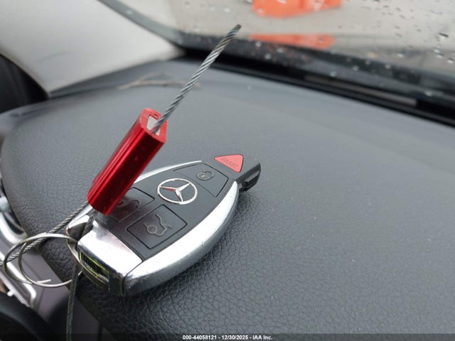 Продаж на аукціоні авто 2015 Mercedes-benz C 300, vin: 55SWF4JBXFU077726, номер лоту: 44058121
