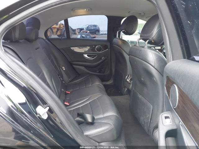 Продаж на аукціоні авто 2015 Mercedes-benz C 300, vin: 55SWF4JBXFU077726, номер лоту: 44058121
