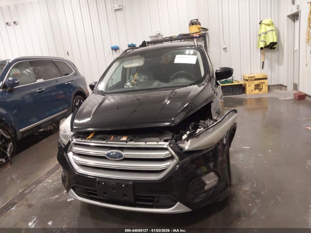 1FMCU9G96HUA94041 Ford ESCAPE SE